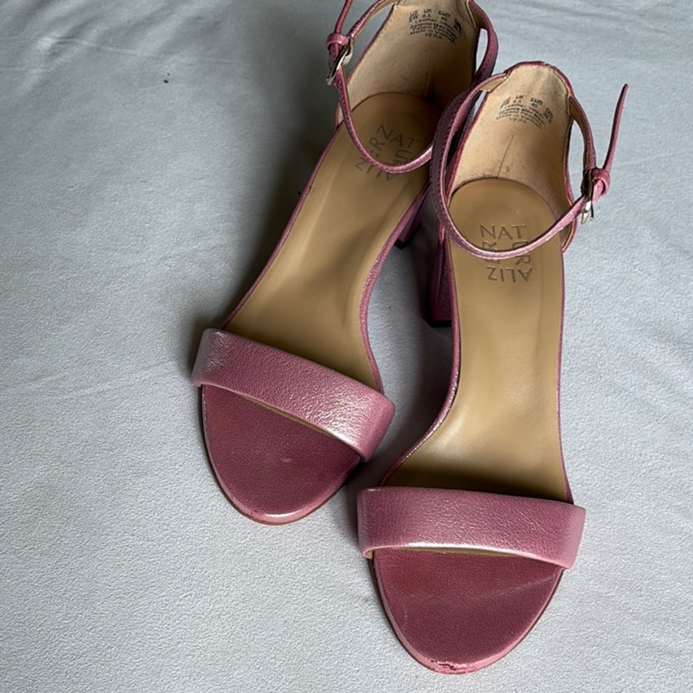 Naturalizer Pink Shiny Sandals with Chunk Heel Size 9
